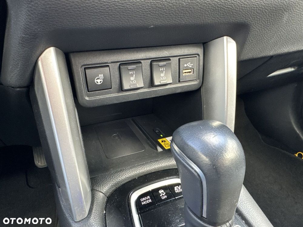 Toyota Corolla Cross - 19