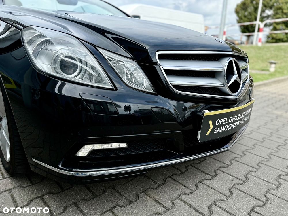 Mercedes-Benz Klasa E 200 BlueEFFICIENCY 7G-TRONIC Elegance - 9