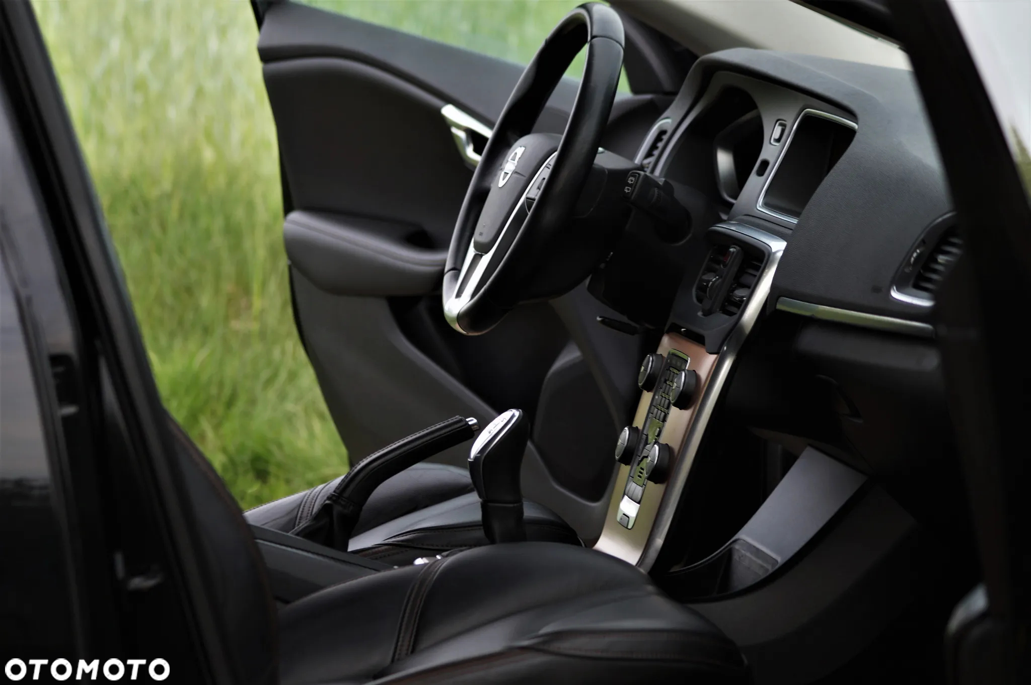 Volvo V40 Cross Country - 27