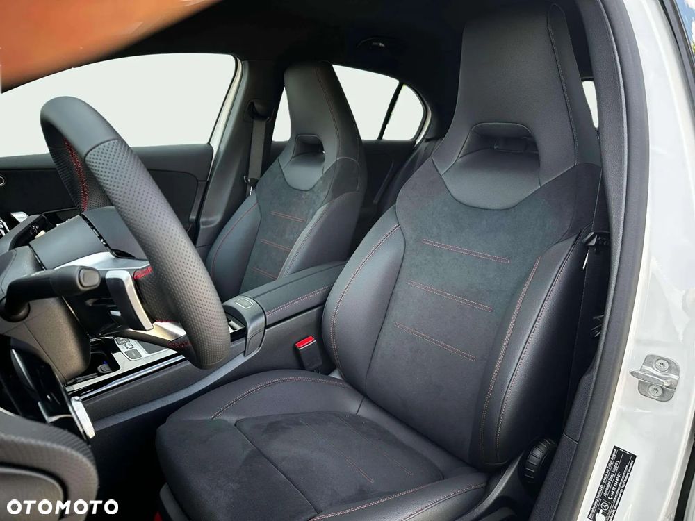 Mercedes-Benz Klasa A 180 AMG Line 7G-DCT - 12