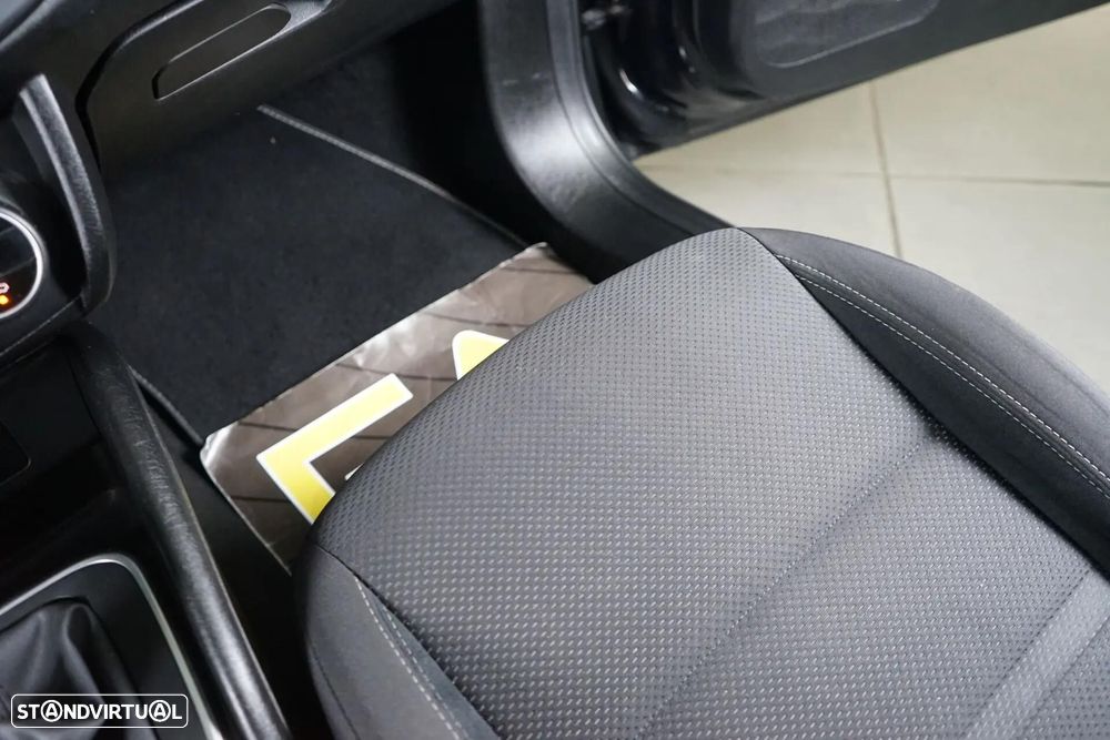 Fiat Tipo Station Wagon 1.3 M-Jet Lounge - 34