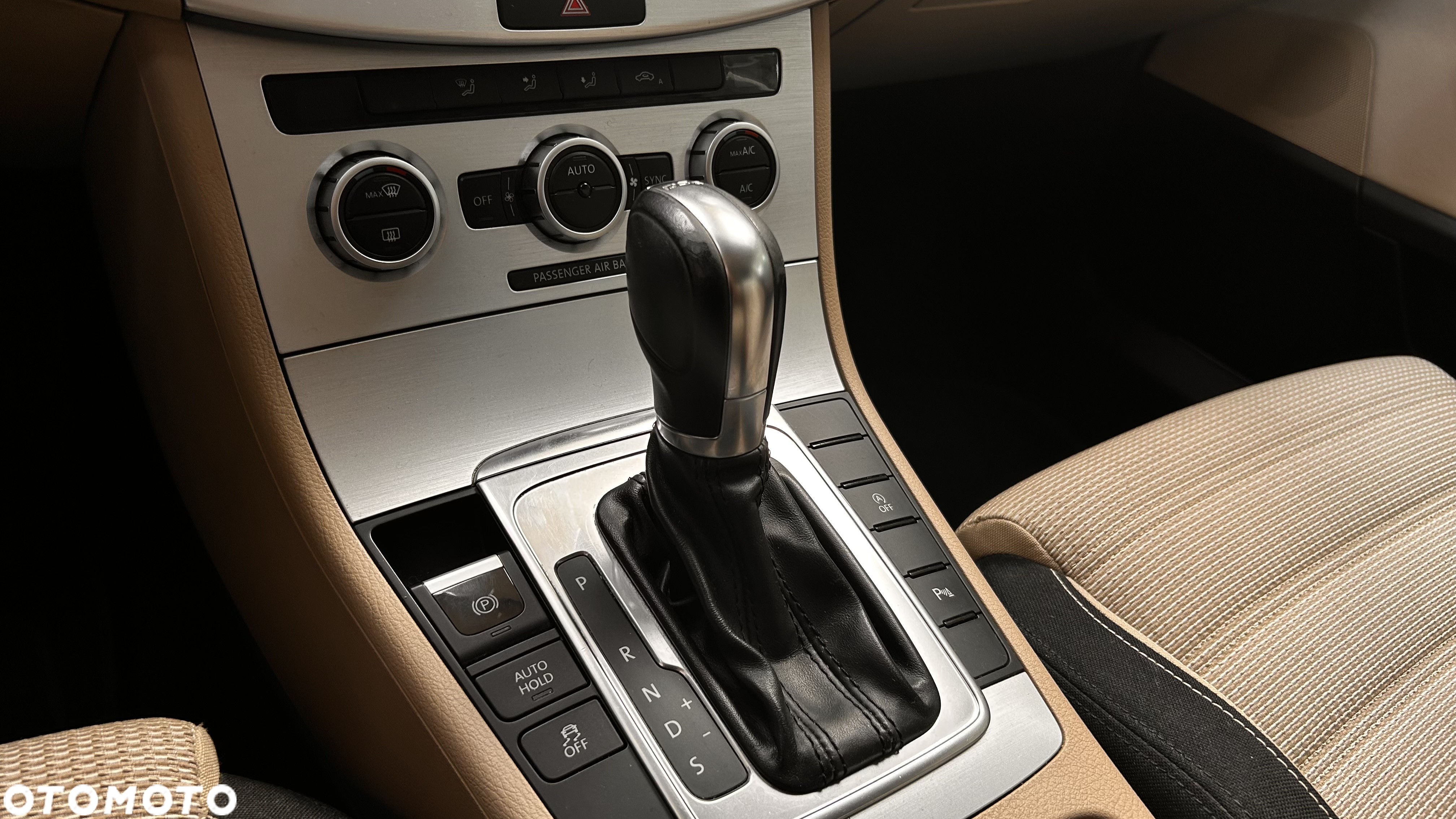 Volkswagen CC 1.4 TSI BMT DSG - 9