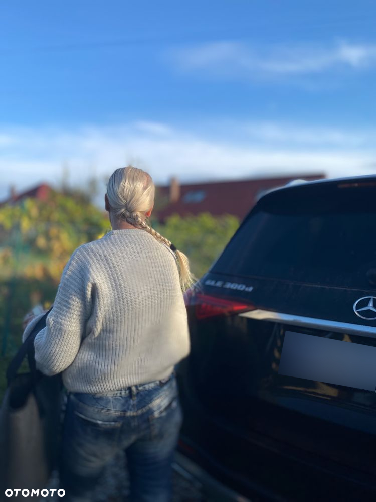 Mercedes-Benz GLE 300 d 4-Matic - 3