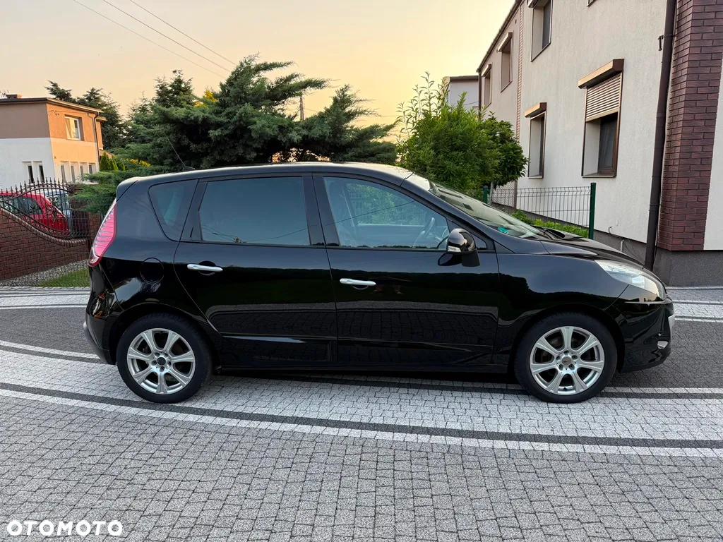 Renault Scenic 1.5dCi TomTom Edition EDC - 10