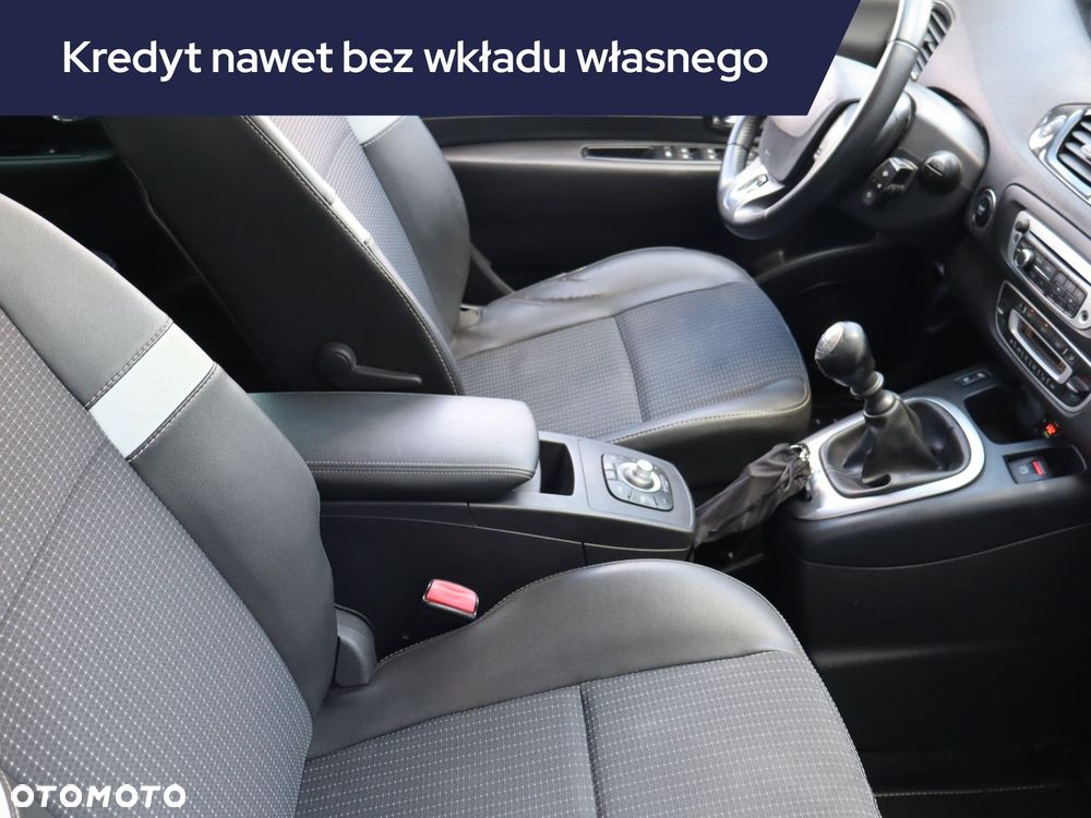 Renault Grand Scenic - 11