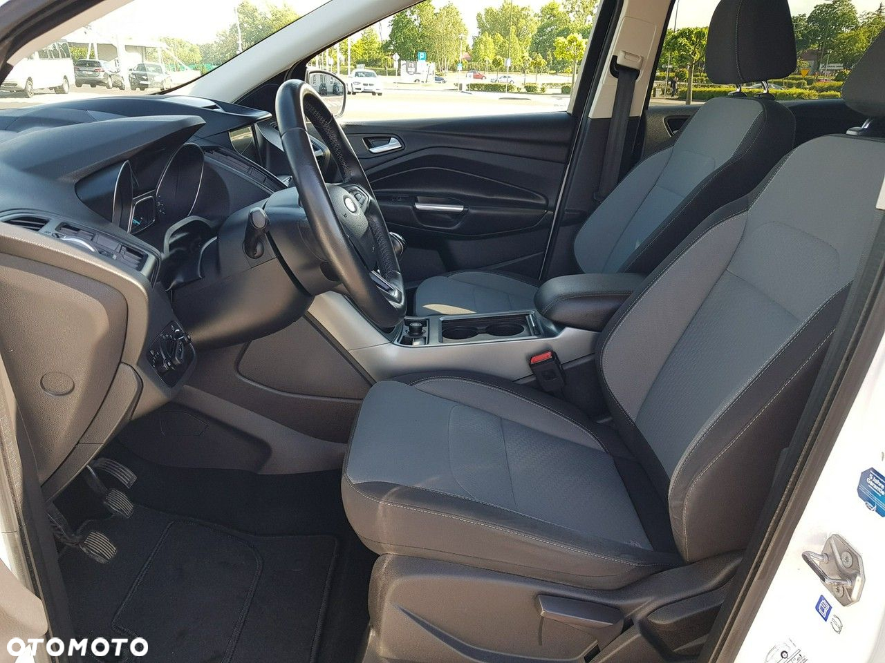 Ford Kuga 2.0 TDCi 2x4 Business Edition - 9