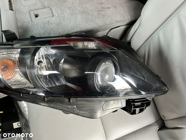 LAMPA PRAWY PRZÓD CHIŃCZYK LEXUS RX450H 2009-2013