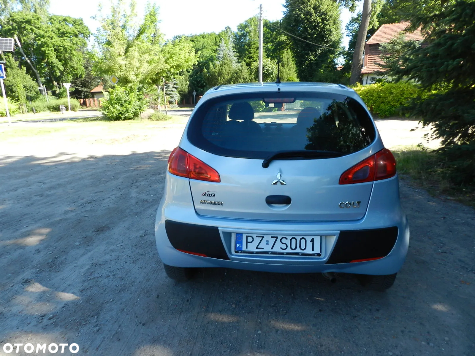 Mitsubishi Colt - 5