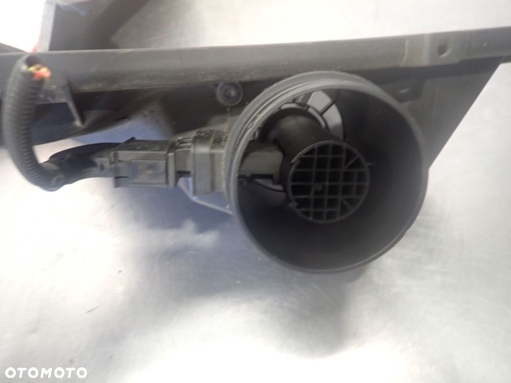 OBUDOWA FILTRA POWIETRZA BMW E87 118D - 2
