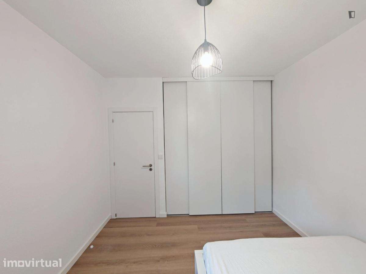 Quarto - localizado em Sé de Braga e São Lázaro Braga - Grande imagem: 4/10