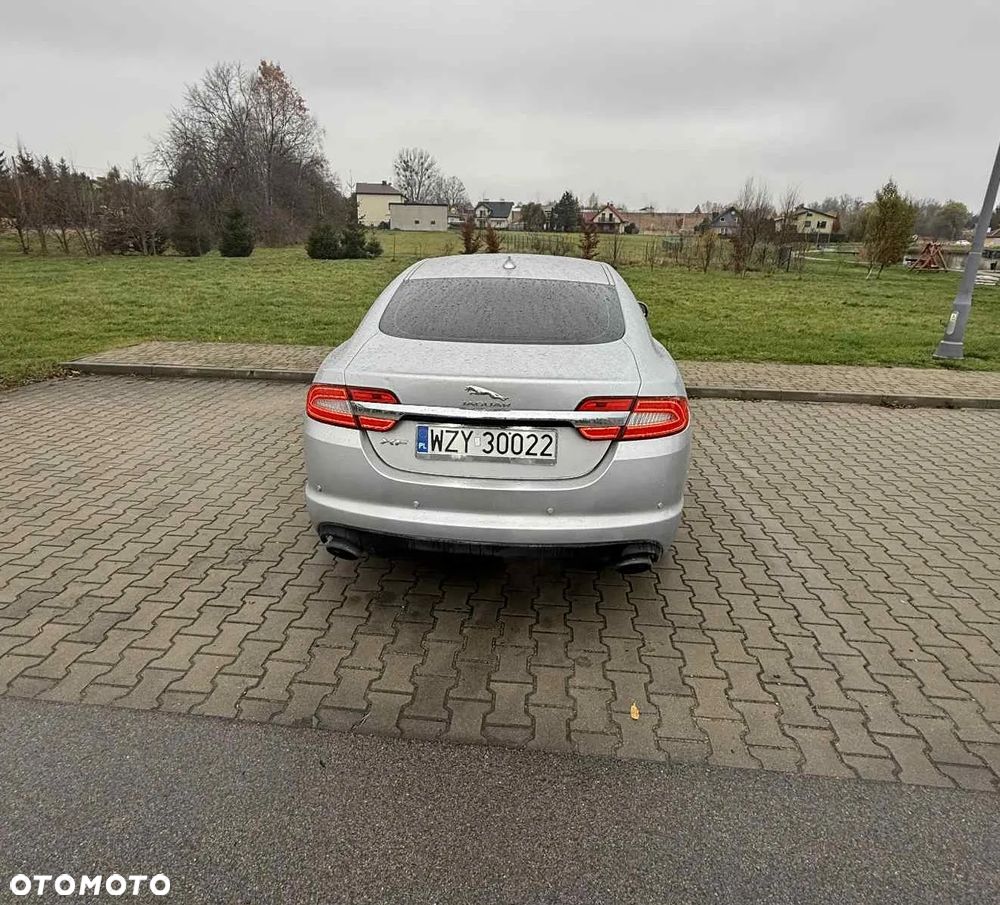 Jaguar XF 2.0 T Luxury - 5