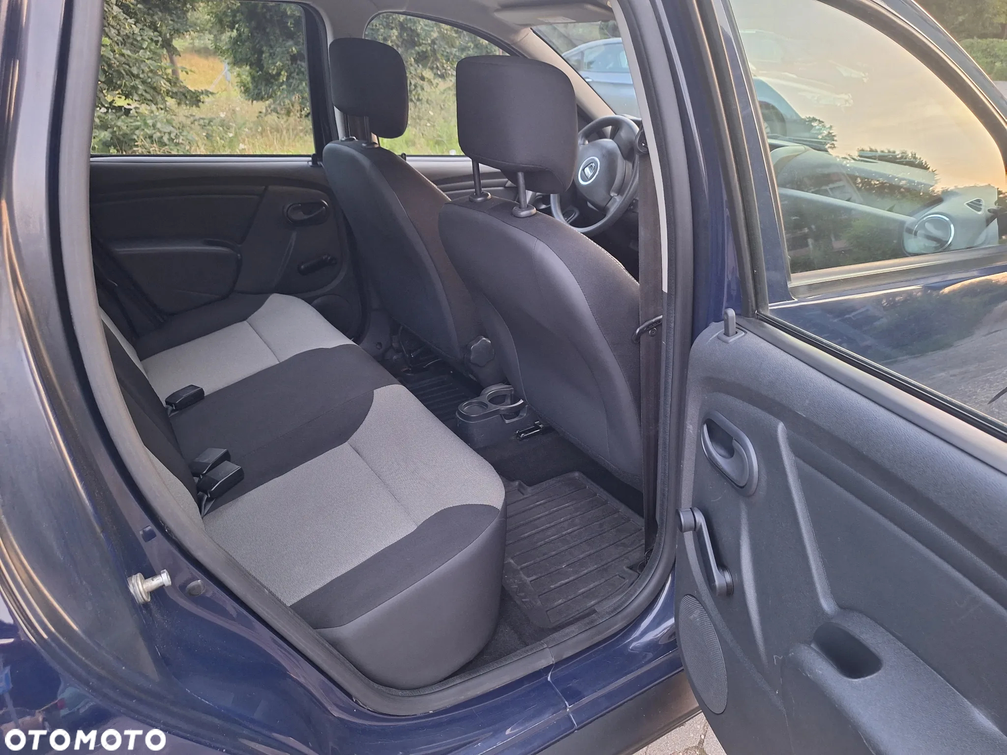 Dacia Duster 1.6 Laureate 4x4 - 6