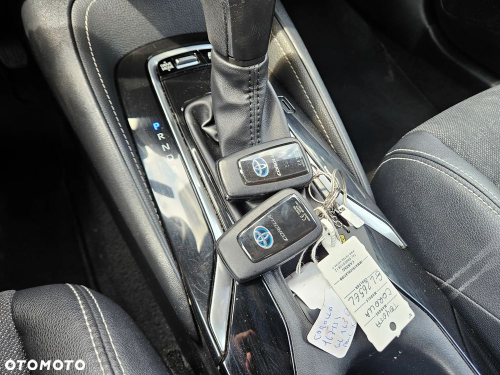 Toyota Corolla 1.8 Business Edition - 18