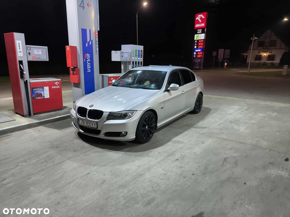BMW Seria 3 320d - 15