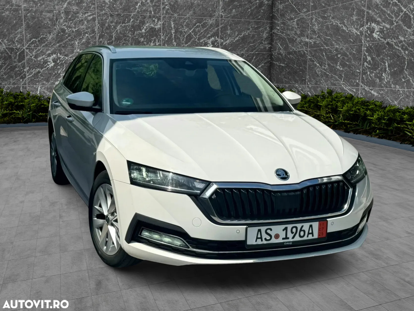 Skoda Octavia 2.0 TDI DSG Style - 3