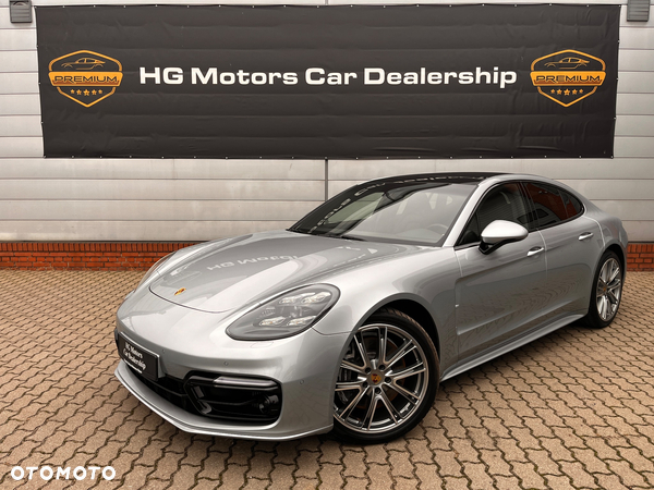 Porsche Panamera 4