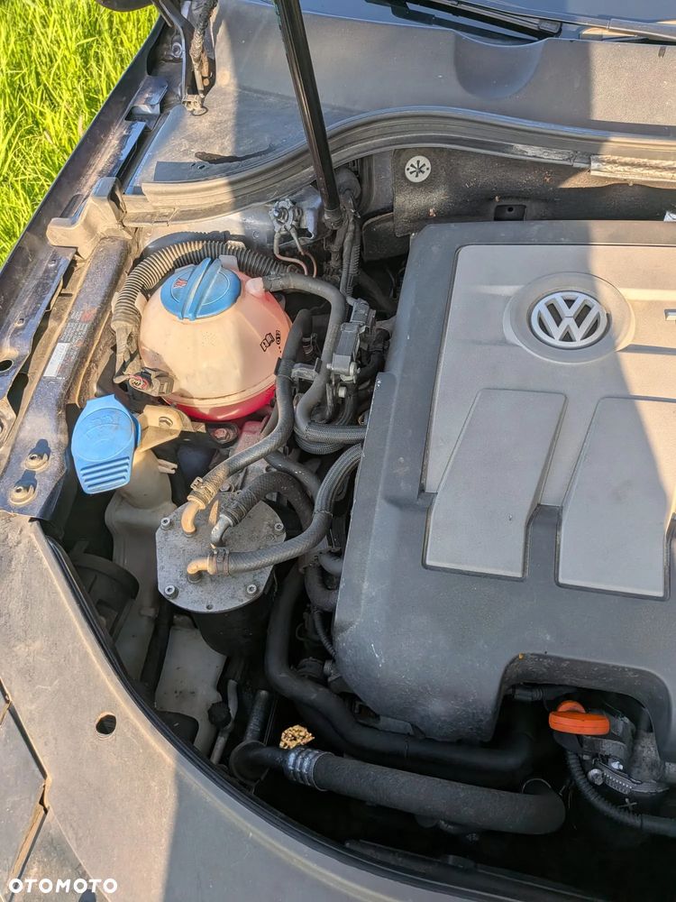 Volkswagen Passat - 20
