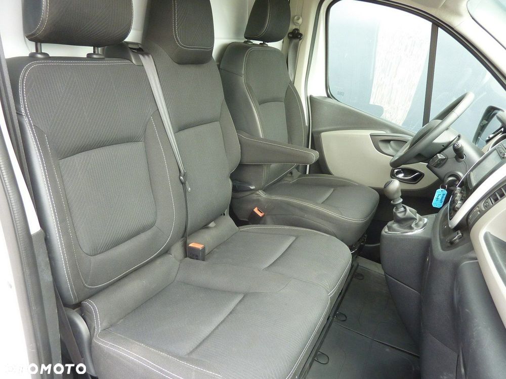 Renault Trafic - 15