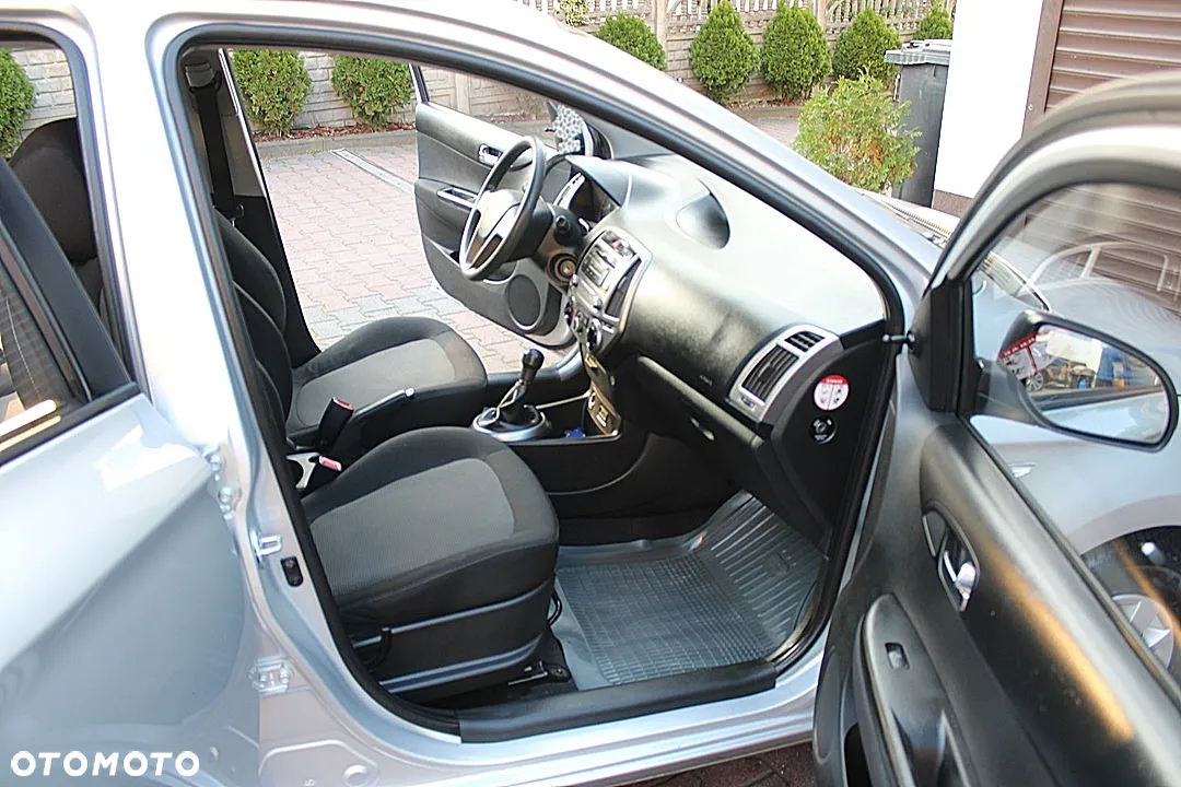 Hyundai i30 1.4 Premiere Comfort - 19