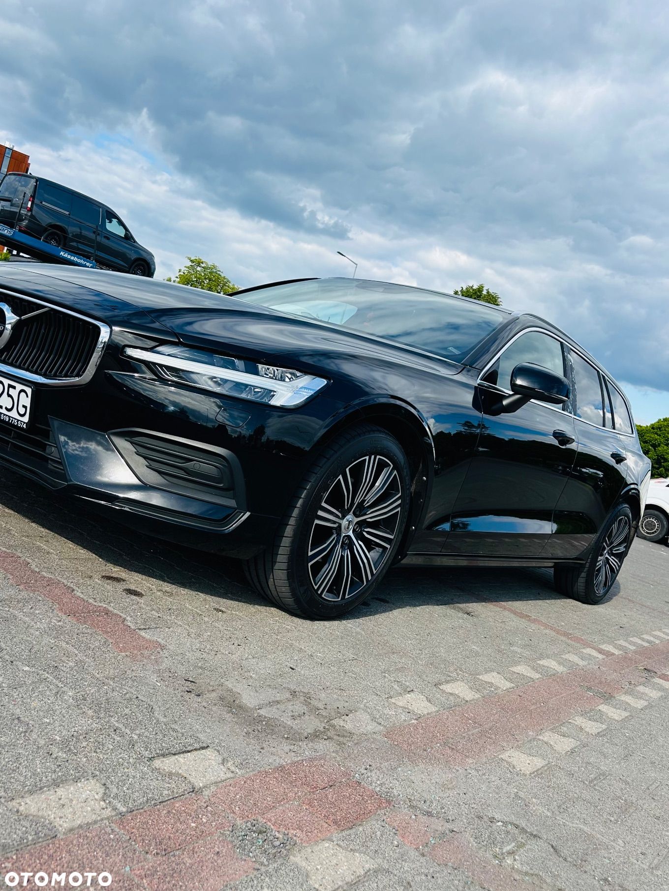 Volvo V60 D4 AWD Momentum - 1