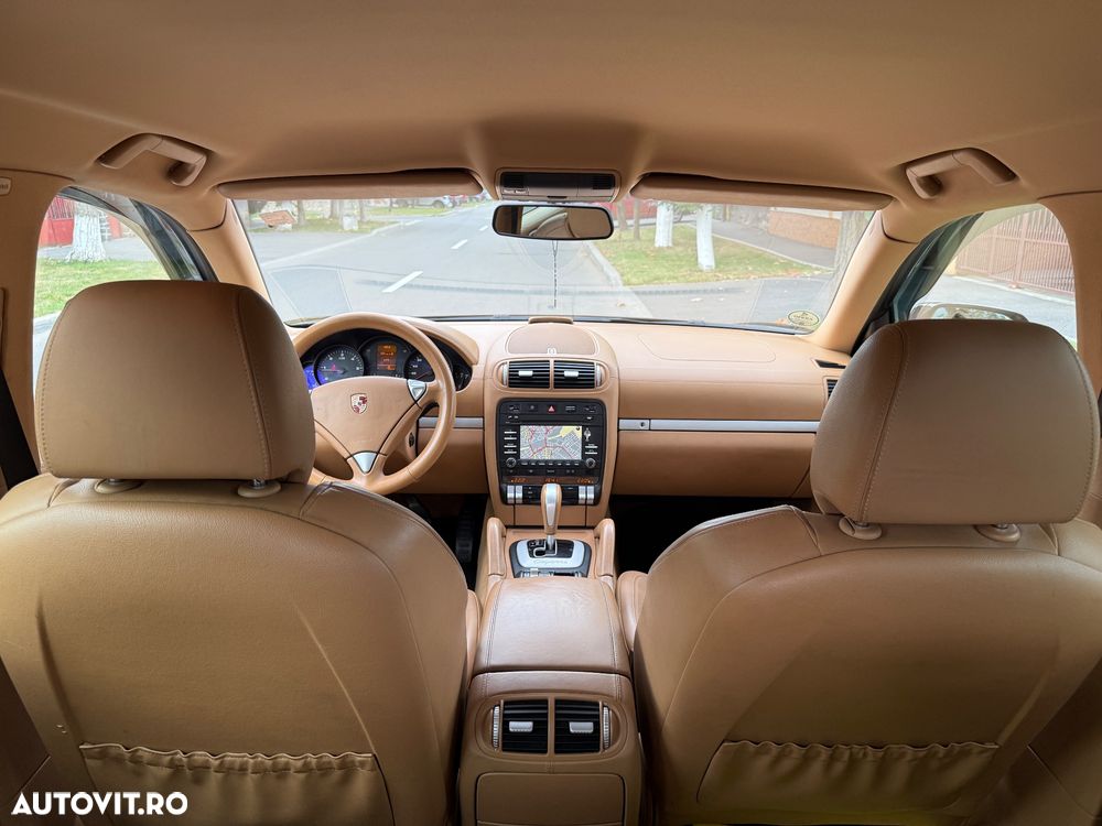 Porsche Cayenne 3.0 L V6 - 11