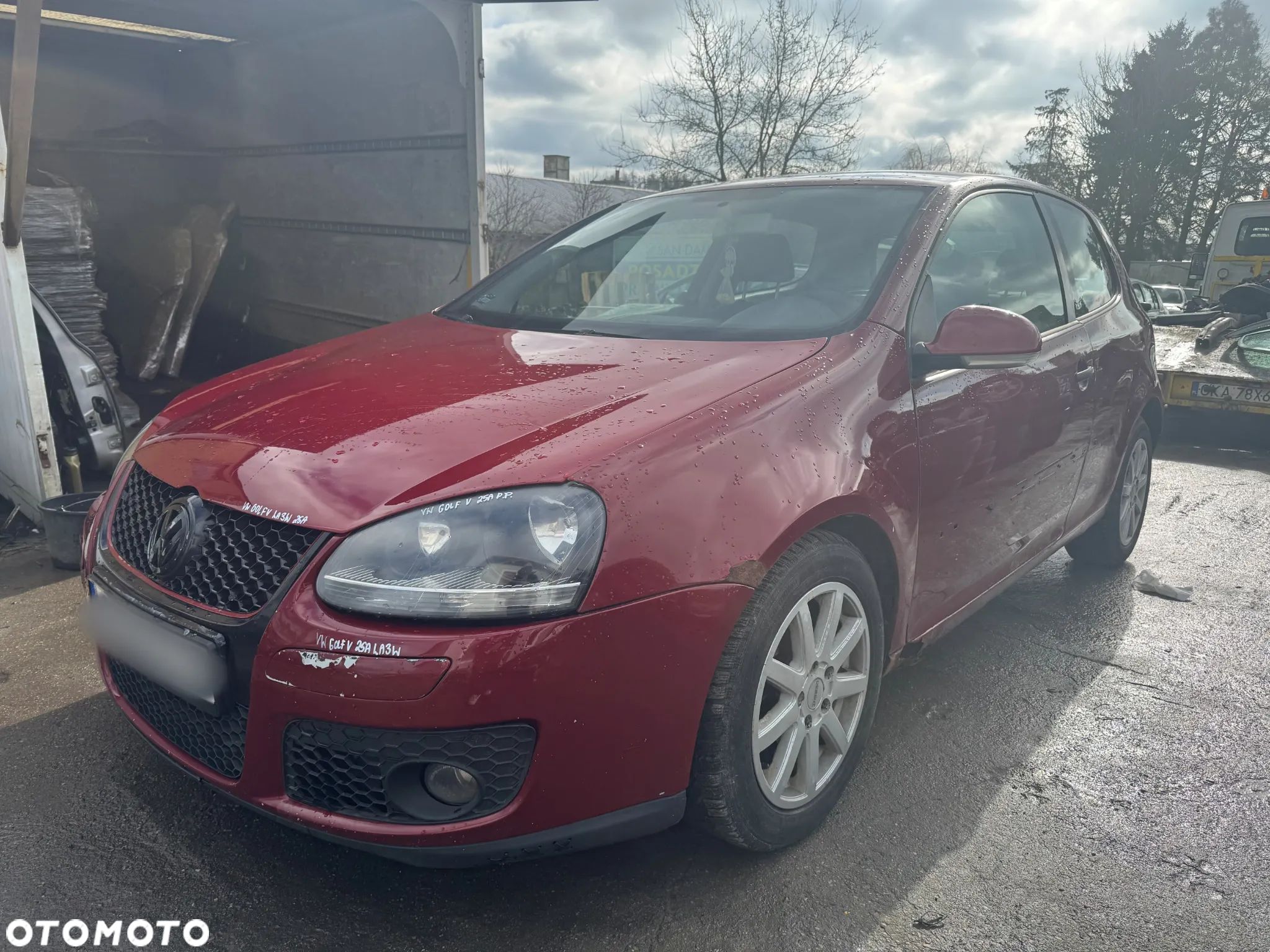 VW GOLF V 2003 1.9 TDI 105KM LA3W CZERWONY NA CZĘŚCI - 1