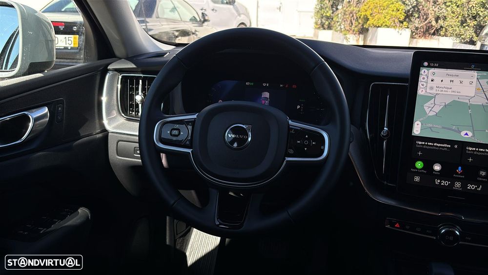 Volvo XC 60 2.0 T6 PHEV Core AWD - 12