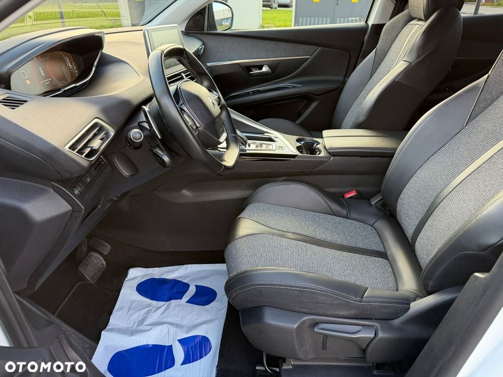 Peugeot 3008 BlueHDi 130 Stop & Start EAT8 Allure - 17
