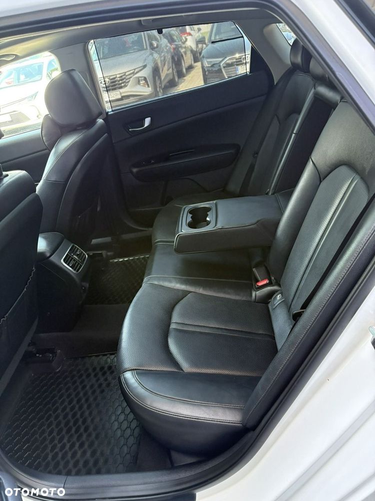Kia Optima - 18