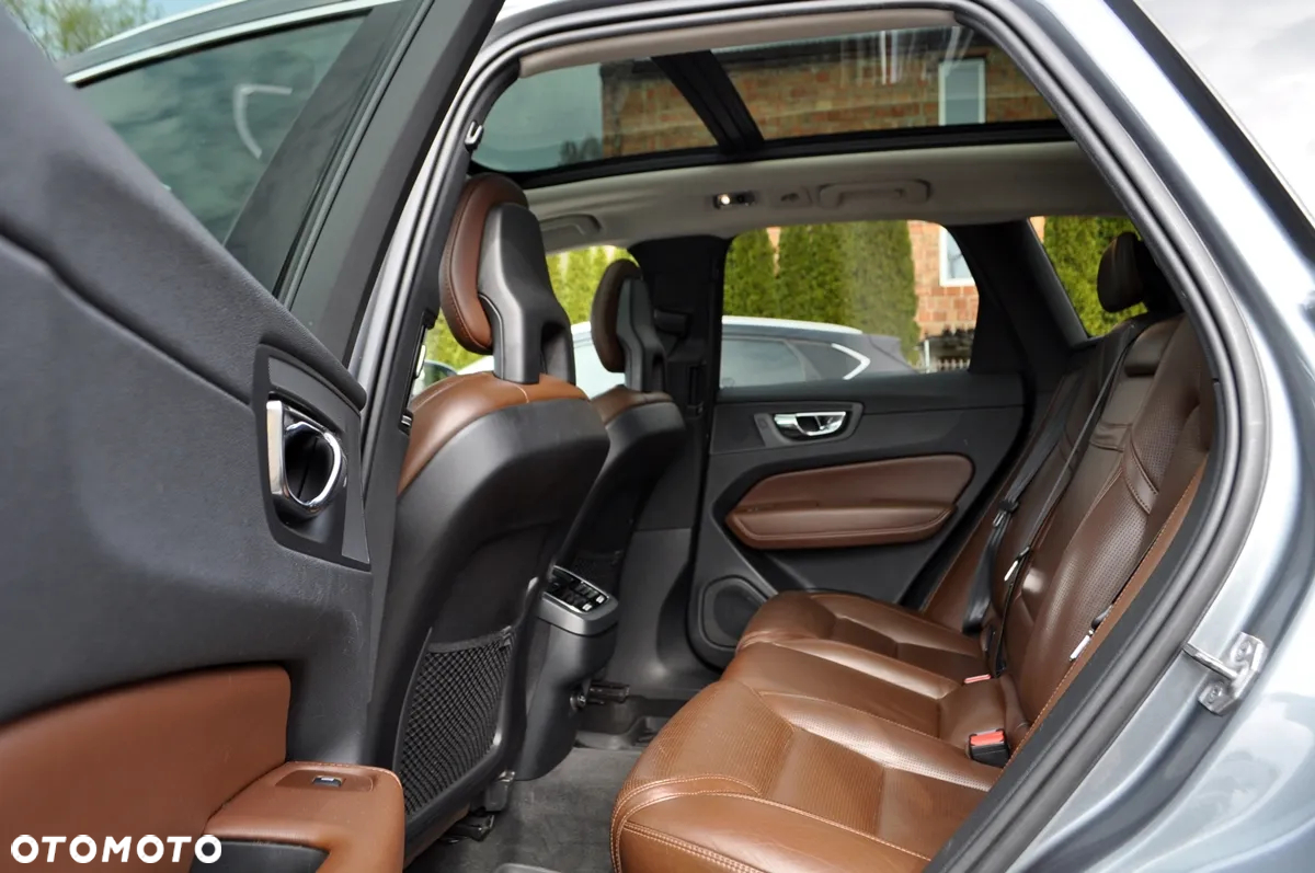 Volvo XC 60 D5 SCR AWD Inscription - 27