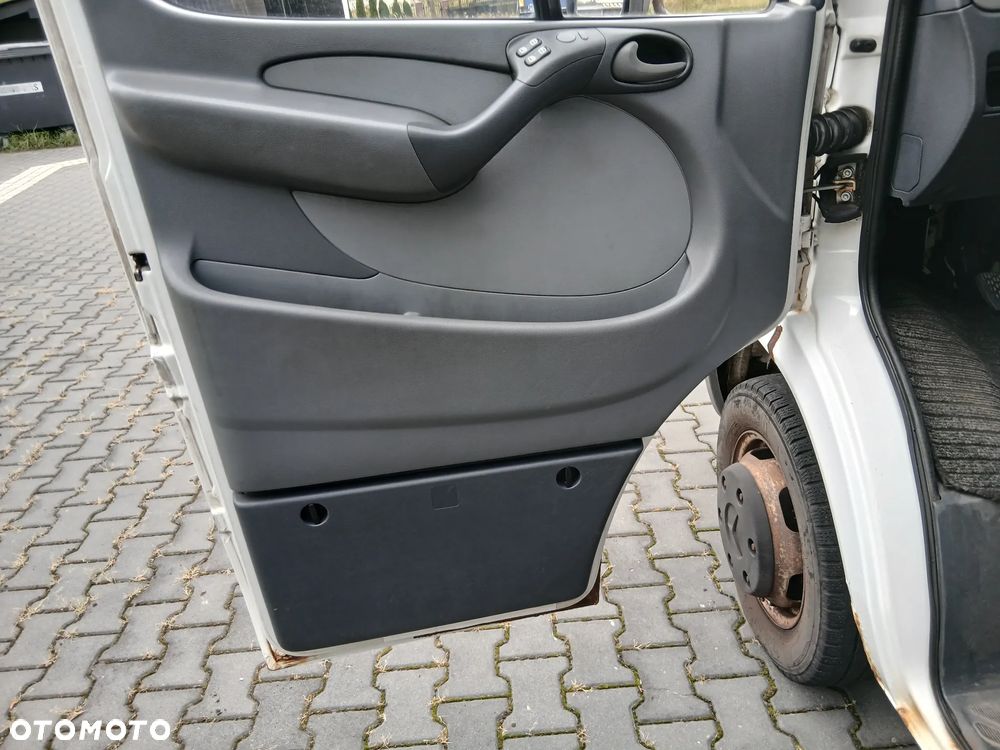 Mercedes-Benz Sprinter 416 - 12