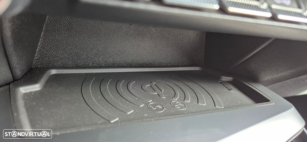 Peugeot 308 225 e-EAT8 GT - 44