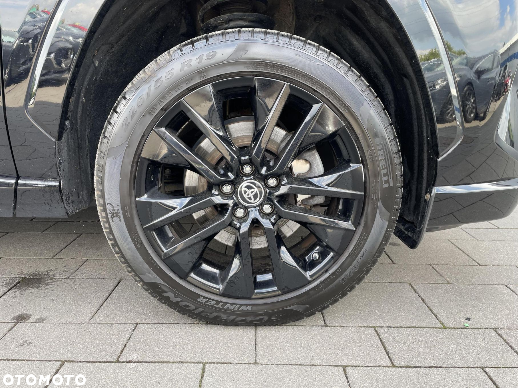 Toyota RAV4 2.5 Hybrid Black Edition by JBL 4x4 - 18