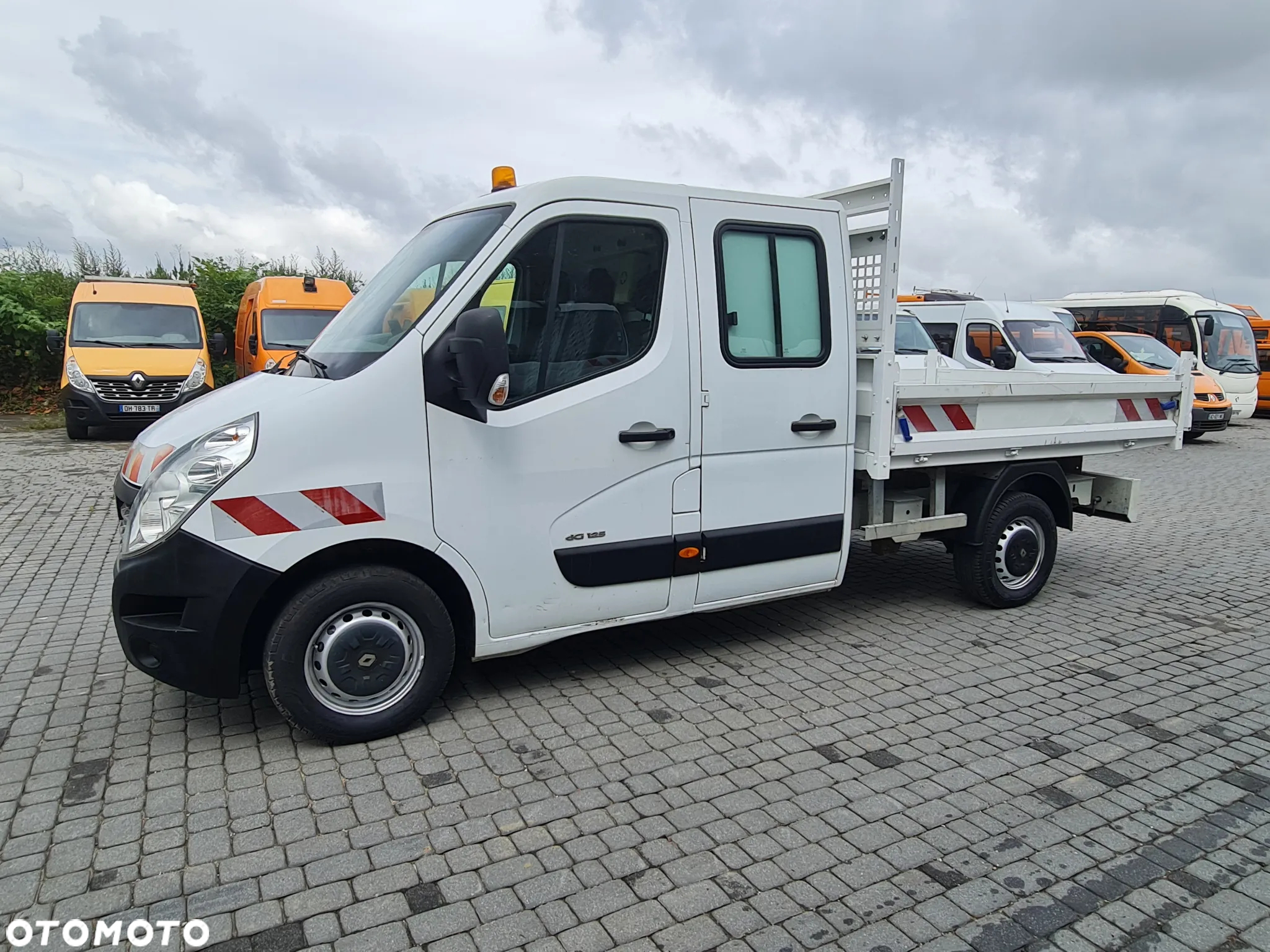 Renault Master Wywrotka 2016 r. Klima Brygadówka LIFT - 8