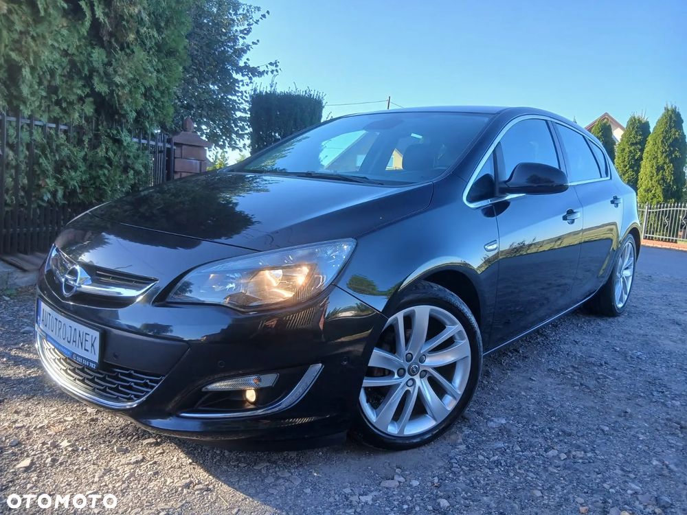 Opel Astra 1.4 Turbo Cosmo - 11