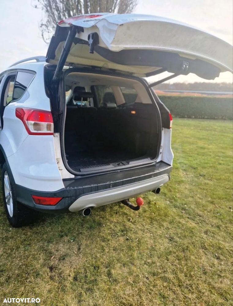 Ford Kuga 2.0 TDCi Powershift 4WD Titanium - 3