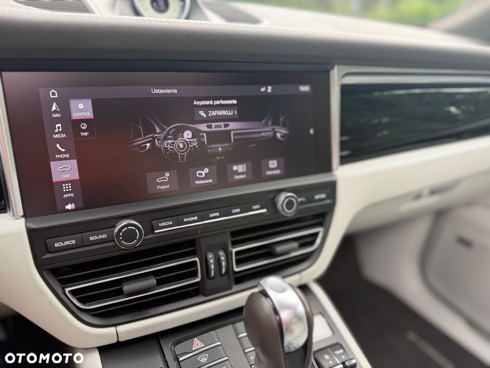 Porsche Macan - 28