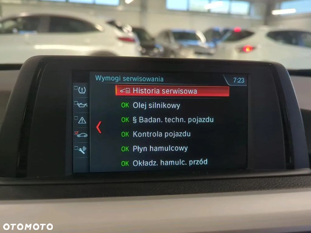 BMW Seria 3 318i - 9