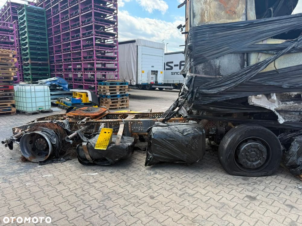 Mercedes-Benz ACTROS - 4
