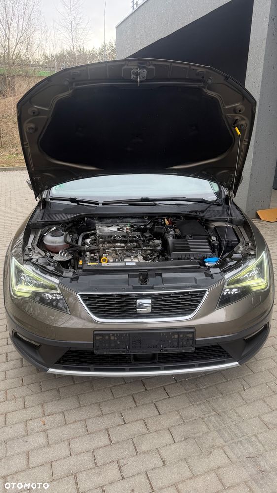 Seat Leon 2.0 TDI DPF Start&Stop DSG XCELLENCE - 35
