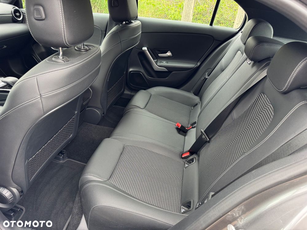 Mercedes-Benz Klasa A 220 7G-DCT AMG Line - 16