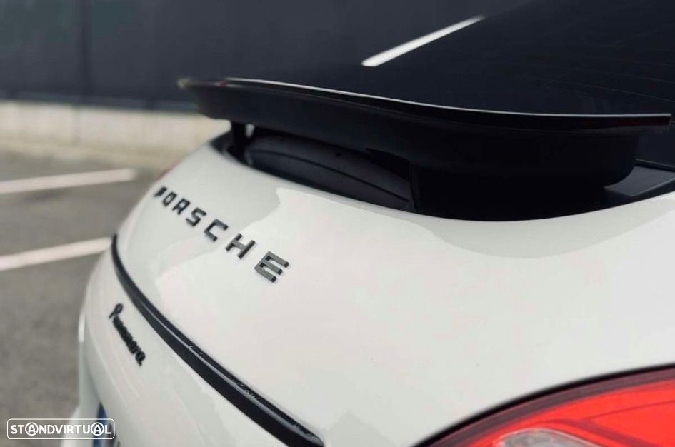 Porsche Panamera 4 PDK Platinum Edition - 8
