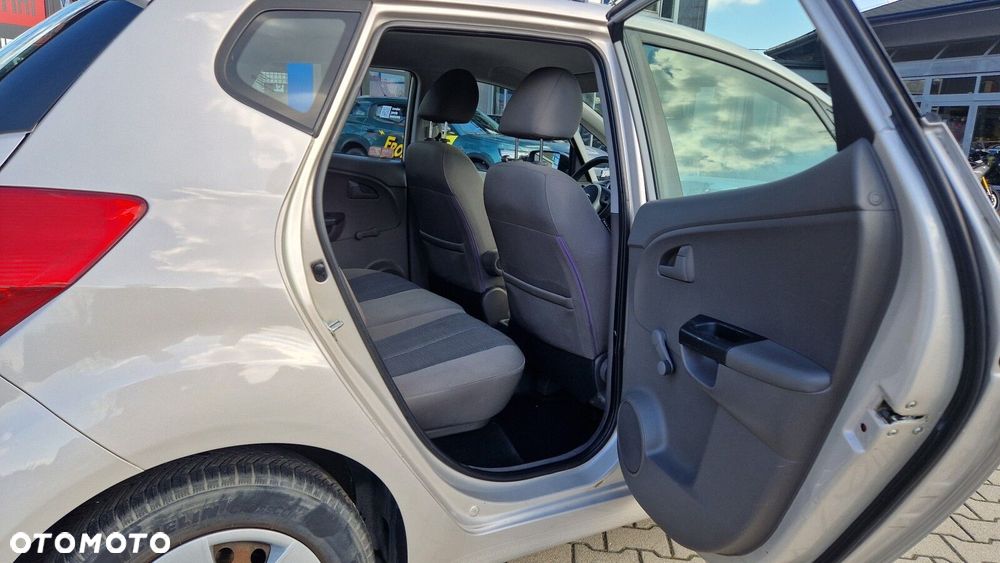 Kia Venga 1.4 M - 14