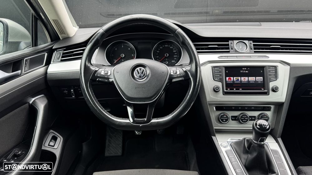 VW Passat 2.0 TDI Highline - 14