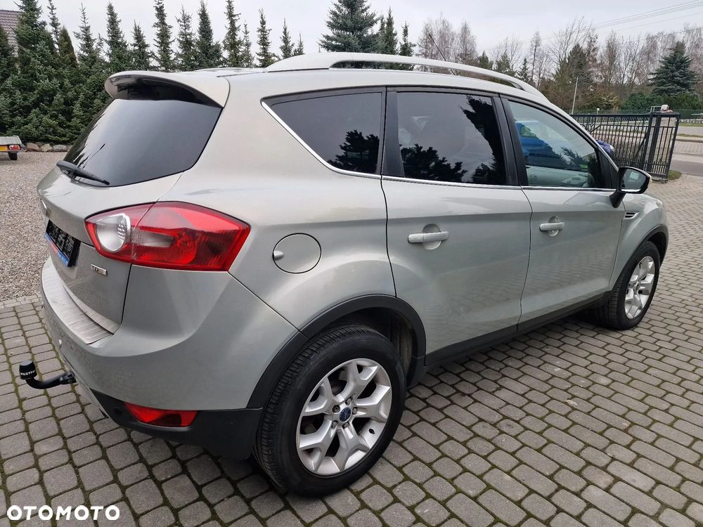 Ford Kuga 2.0 TDCi 2x4 Titanium - 8