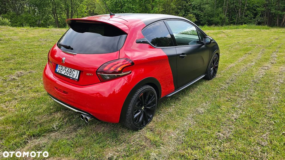 Peugeot 208 THP STOP & START GTi by Sport - 2