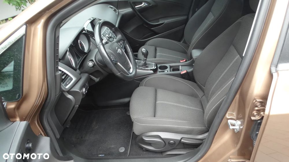 Opel Astra 1.4 T Cosmo S&S - 17