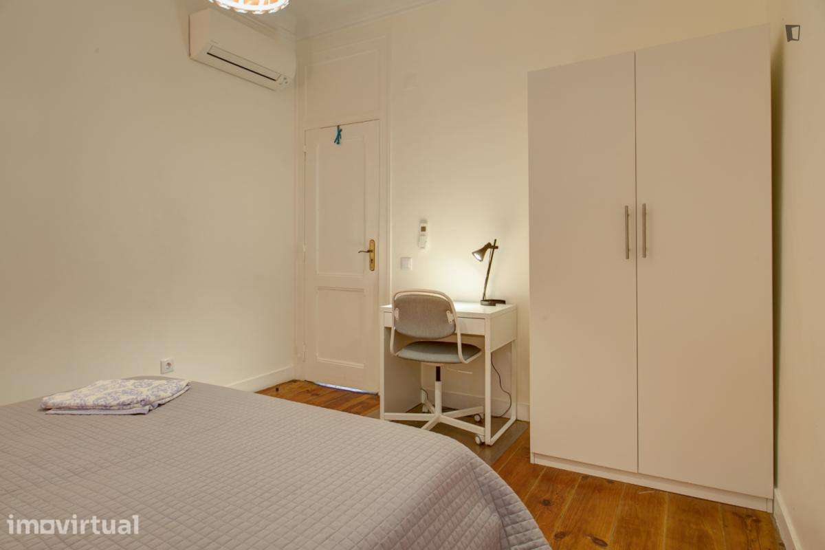 Quarto - localizado em Picoas Lisbon - Grande imagem: 5/16