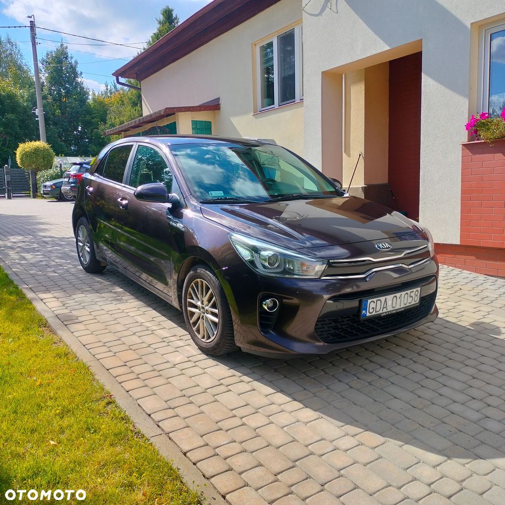 Kia Rio 1.2 L - 2