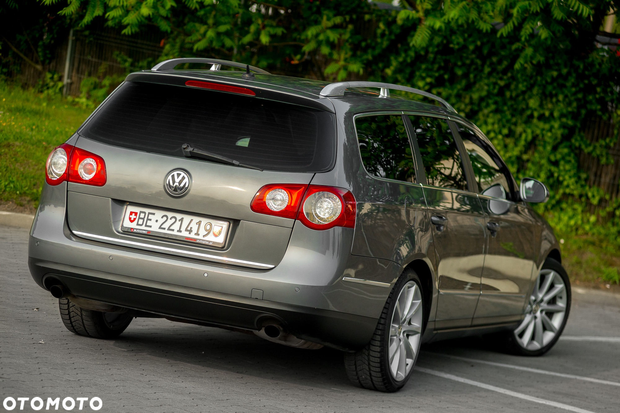 Volkswagen Passat - 14